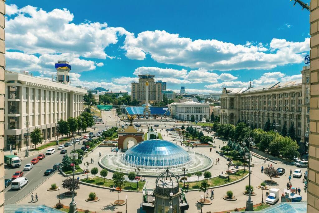 Apartment With View On Inpedendence Square Khreshchatyk キエフ エクステリア 写真