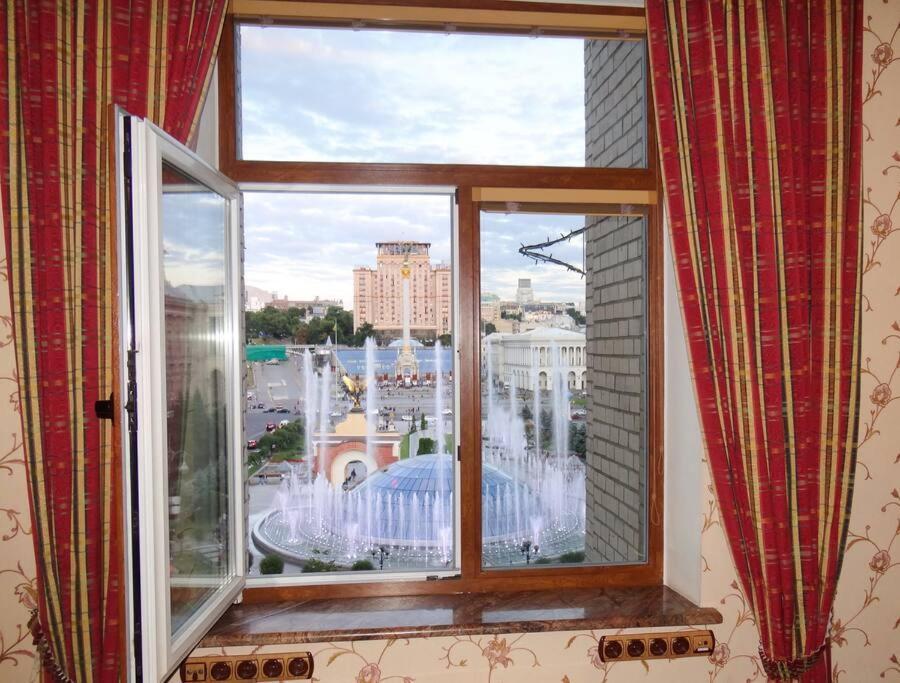 Apartment With View On Inpedendence Square Khreshchatyk キエフ エクステリア 写真