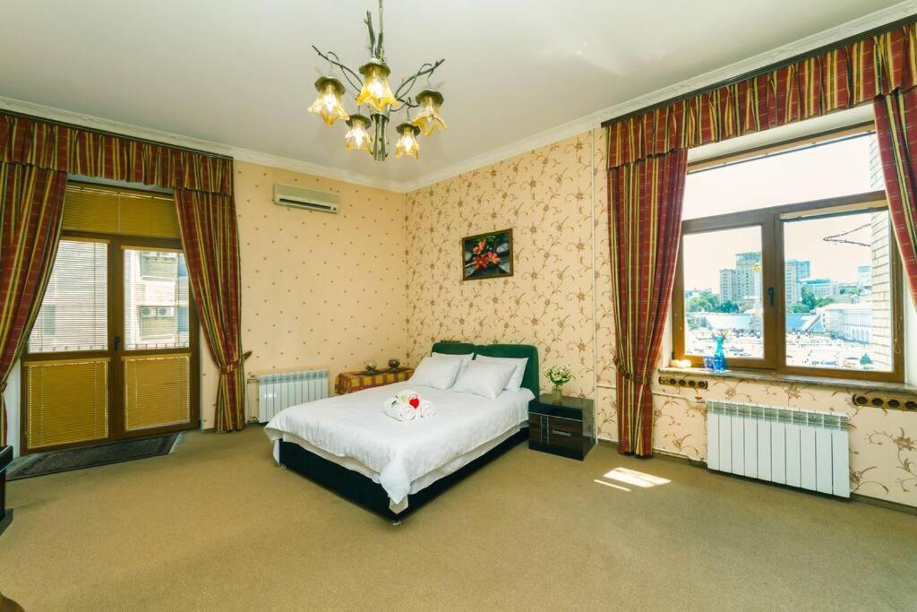 Apartment With View On Inpedendence Square Khreshchatyk キエフ エクステリア 写真